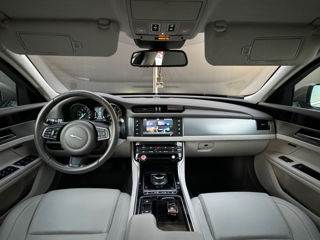 Jaguar XF foto 9