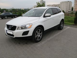 Volvo XC60 foto 1