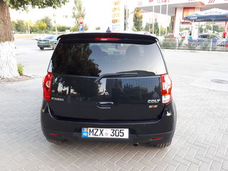 Mitsubishi Colt foto 4