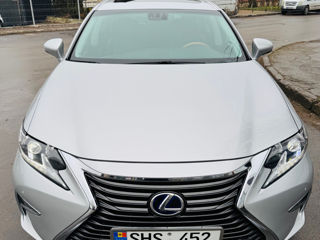 Lexus ES Series