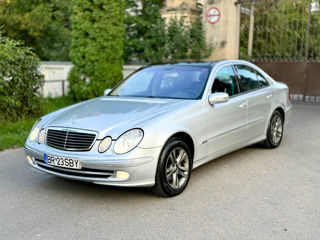 Mercedes E-Class foto 2