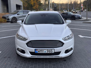 Ford Fusion foto 2