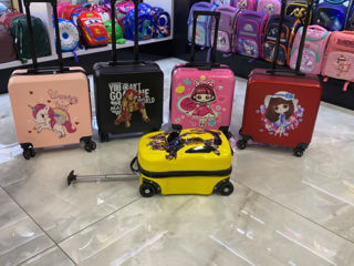 Огромный выбор детских чемоданчиков  на колесах и рюкзачков от фирмы Pigeon!! foto 4