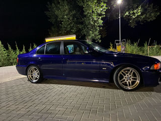 BMW 5 Series foto 5