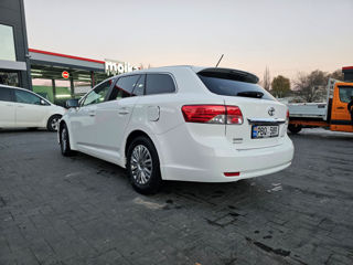 Toyota Avensis foto 5