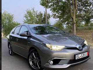 Toyota Auris foto 1