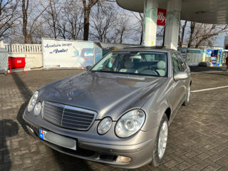 Mercedes E-Class foto 8