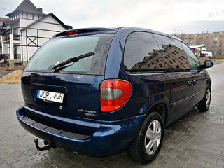 Chrysler Voyager foto 4