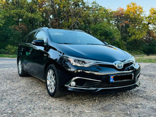 Toyota Auris foto 1