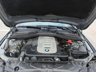 BMW 5 Series foto 8