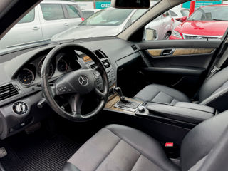 Mercedes C-Class foto 7