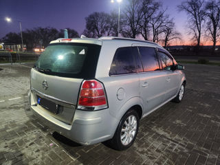 Opel Zafira foto 4