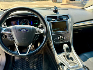 Ford Fusion foto 3