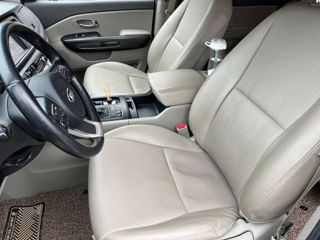 KIA Carnival foto 8