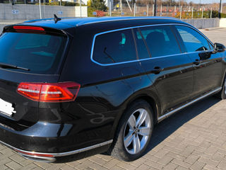 Volkswagen Passat foto 4