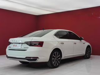 Skoda Superb foto 4