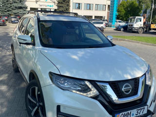 Nissan X-Trail foto 1