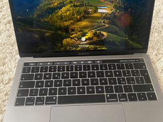 Vând MacBook Pro 2019, 13inch foto 2