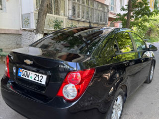 Chevrolet Aveo foto 2