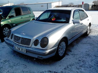 Mercedes E Class foto 1