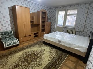 O cameră, 81 m², Botanica, Chișinău foto 2