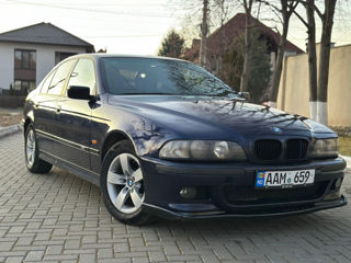 BMW 5 Series foto 3