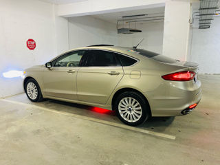 Ford Fusion foto 9