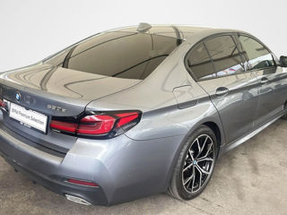 BMW 5 Series foto 7