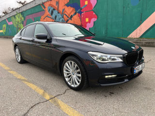 BMW 7 Series foto 3