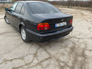 BMW 5 Series foto 5