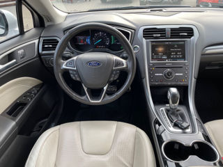 Ford Fusion foto 9