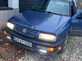 Volkswagen Vento foto 4