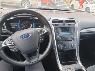 Ford Fusion foto 3