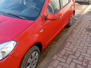 Dacia Sandero foto 2