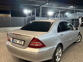 Mercedes C-Class foto 6