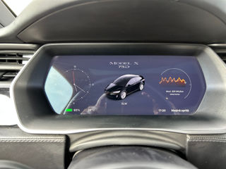 Tesla Model X foto 13