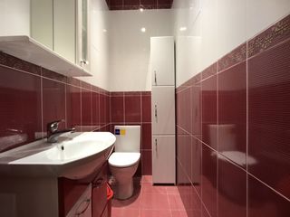 Apartament in chirie cu 3 camere, euroreparatie! foto 8