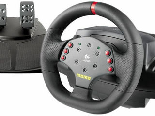 Cumpar Logitech momo racing sau Logitech driving force gt