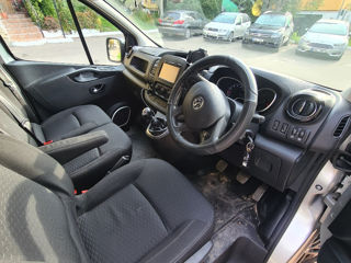 Opel Vivaro Biturbo 2900 foto 8