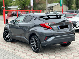 Toyota C-HR foto 4