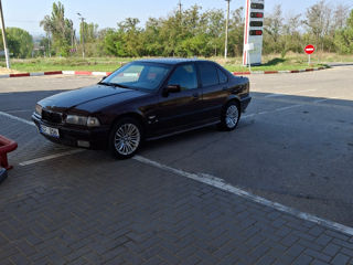 BMW 3 Series foto 4