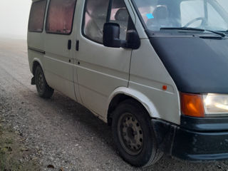 Ford Transit Connect foto 3