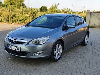 Opel Astra foto 1