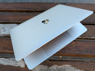 MacBook Pro 256gb 13 inch