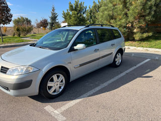 Renault Megane foto 2