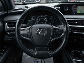 Lexus UX foto 10