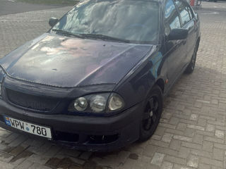 Toyota Avensis, 1998