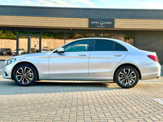 Mercedes C-Class foto 4