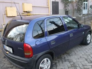 Opel Corsa foto 1