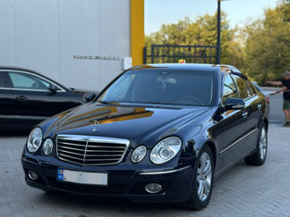 Mercedes E-Class foto 1